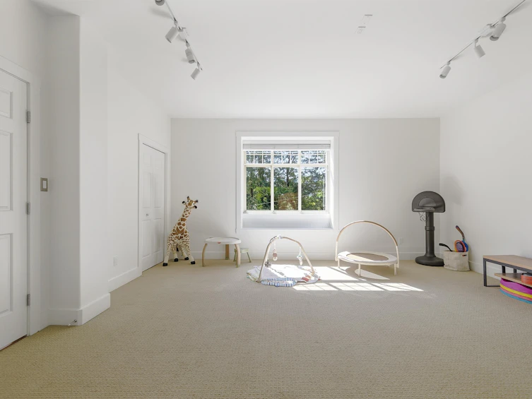 5780 Cranley Drive, West Vancouver, BC, V7W 1S8 - 25