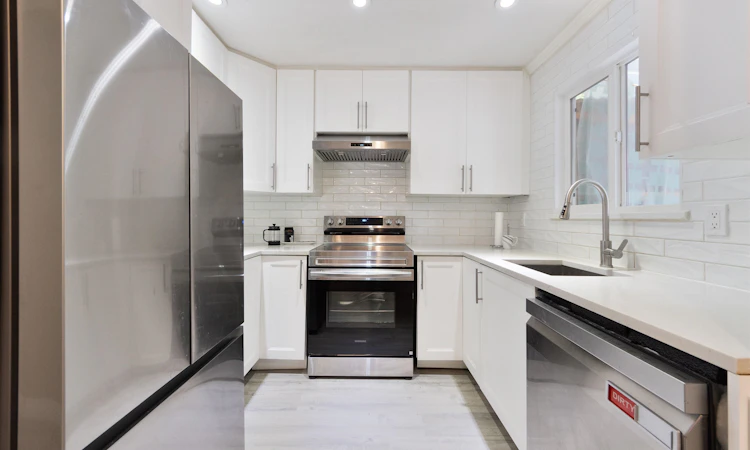 28-2986 Coast Meridian Road