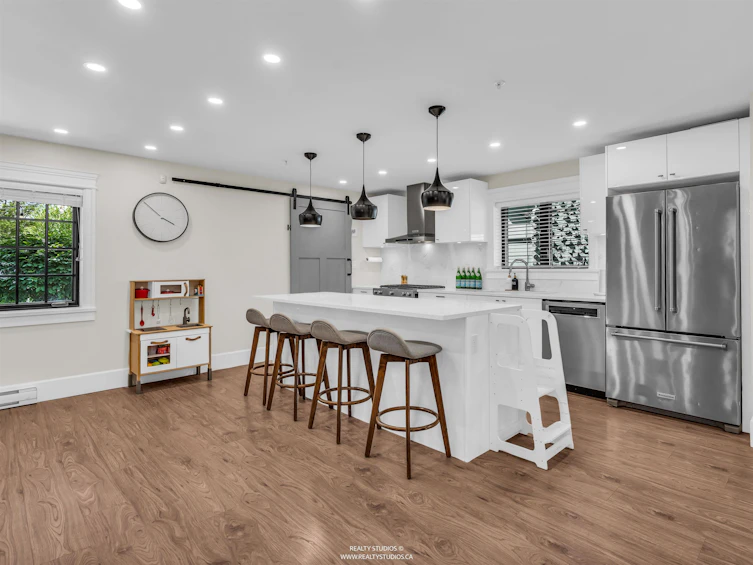 436 Lakewood Drive, Vancouver, BC, V5L 4L7 - 8