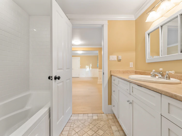 366 Keith Road, West Vancouver, BC, V7T 1L7 - 22