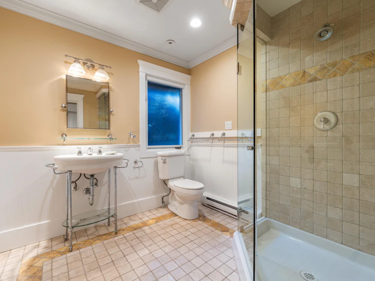 366 Keith Road, West Vancouver, BC, V7T 1L7 - 23