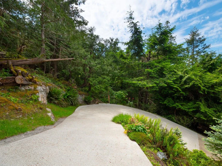 847 Captain's Way, Bowen Island, BC, V0N 1G2 - 17