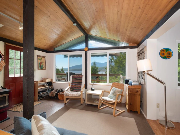 847 Captain's Way, Bowen Island, BC, V0N 1G2