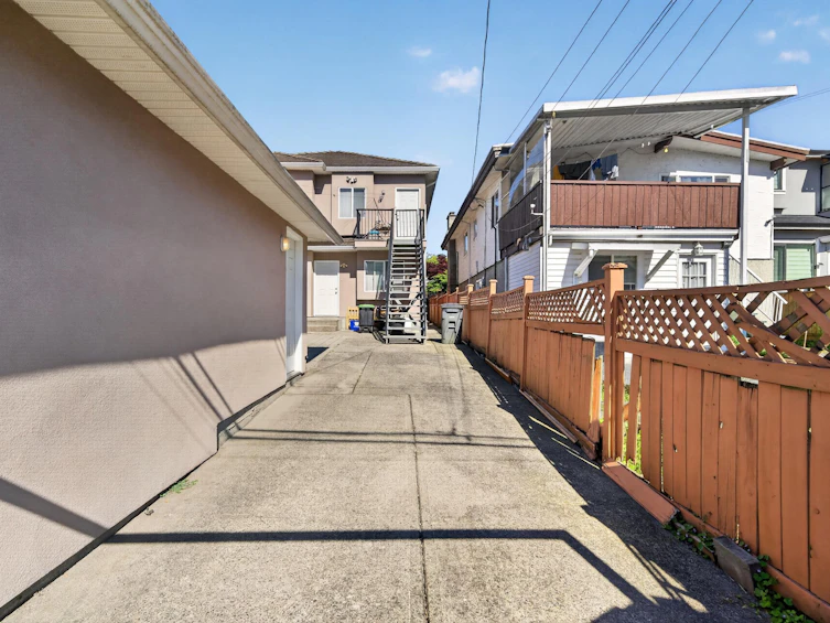 6959 Culloden Street, Vancouver, BC, V5X 4J6 - 32