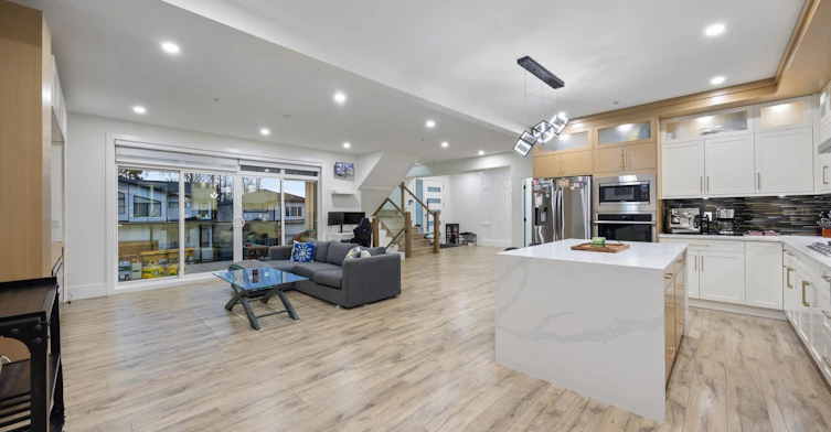 Upper-10500 Mcveety Street, Maple Ridge, BC, V2W 0K3 - 3