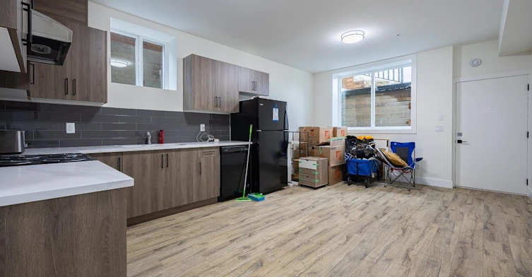 LOWER-10500 Mcveety Street, Maple Ridge, BC, V2W 0K3