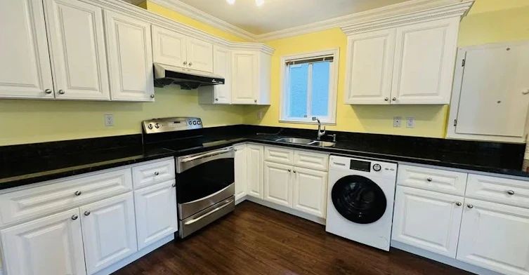 6300 Prince Albert Street, Vancouver, BC, V5W 3E7 - 3