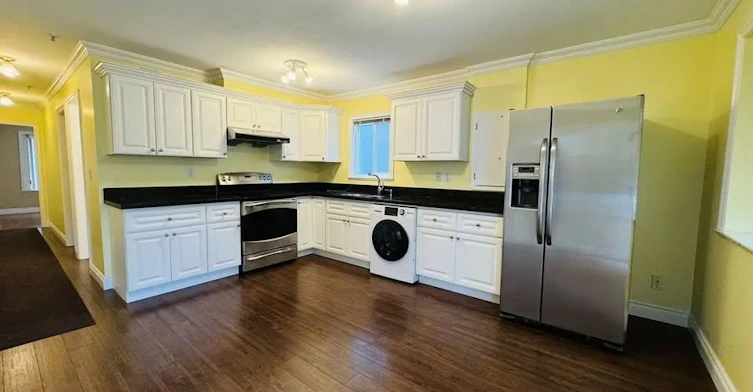 6300 Prince Albert Street, Vancouver, BC, V5W 3E7 - 2