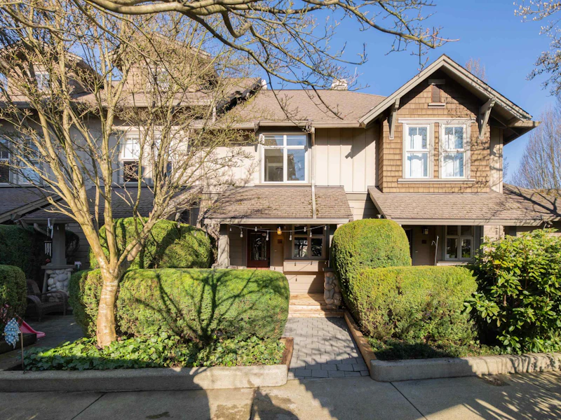 225 - 18 Jack Mahony Place, New Westminster BC V3L 5V8
