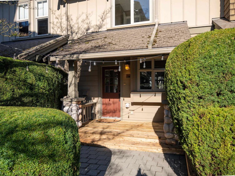 225-18 Jack Mahony Place, New Westminster, BC, V3L 5V8 - 2