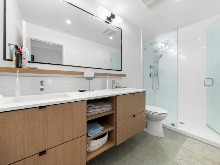 301-3205 Mountain Highway, North Vancouver, BC, V7K 0A3 - 21