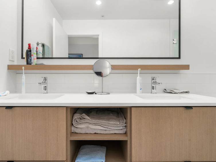 301-3205 Mountain Highway, North Vancouver, BC, V7K 0A3 - 22