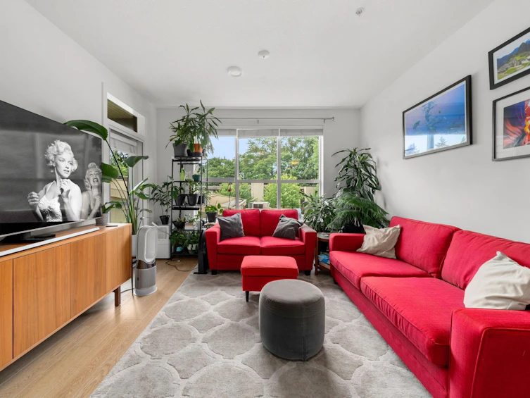 301-3205 Mountain Highway, North Vancouver, BC, V7K 0A3 - 4
