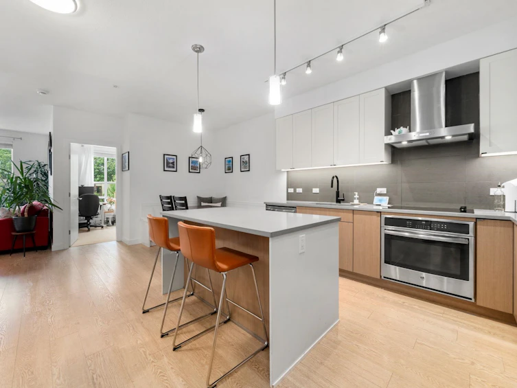 301-3205 Mountain Highway, North Vancouver, BC, V7K 0A3 - 12