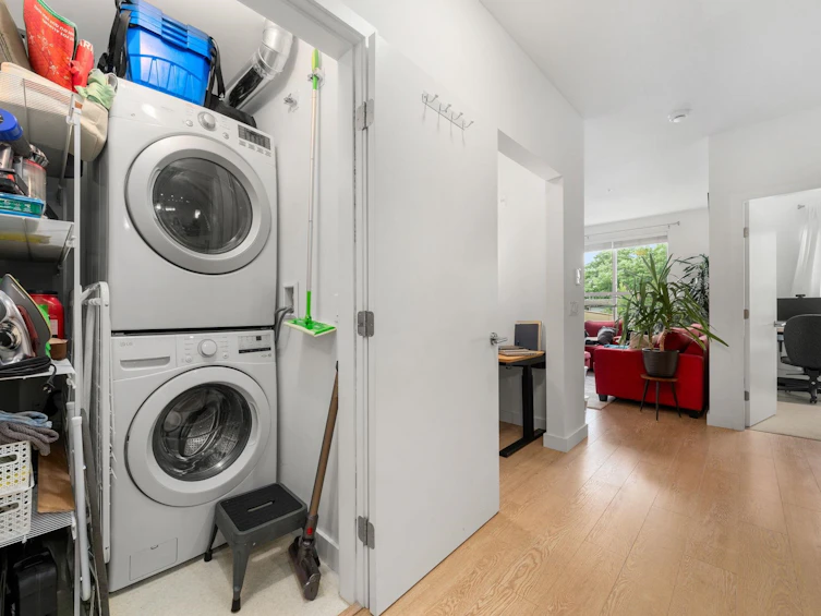 301-3205 Mountain Highway, North Vancouver, BC, V7K 0A3 - 27