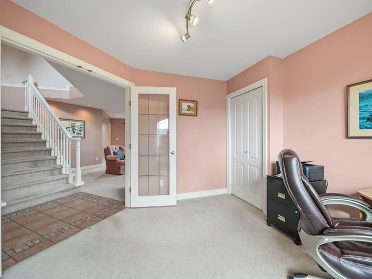 6203 190 Street, Surrey, BC, V3S 8S4 - 5