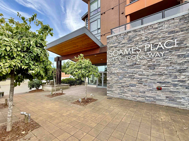 205 - 875 Gibsons Way, Gibsons BC