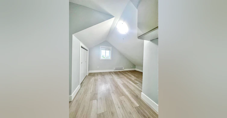 1400 East 61th Avenue, Vancouver, BC, V5P 2J4 - 5