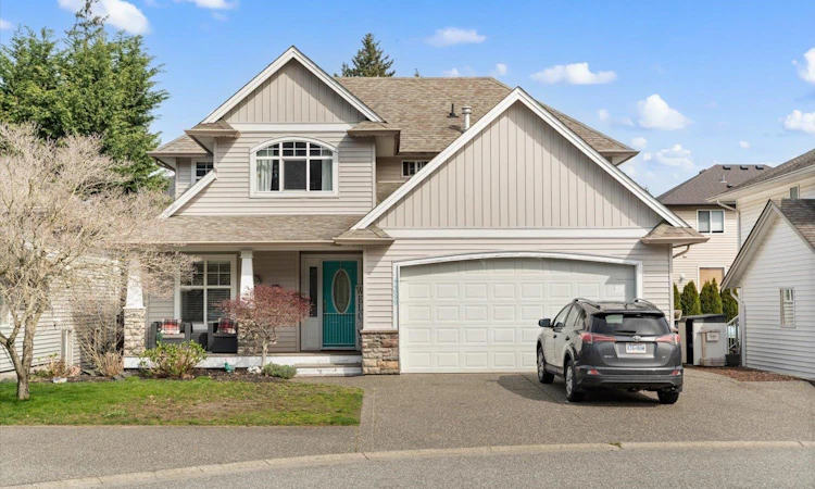 44699 Riverwood Crescent