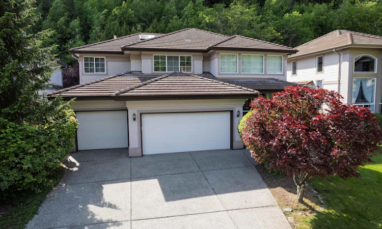 1722 Sugarpine Court