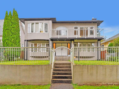 1405 Edinburgh Street - 2