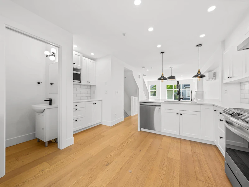 3 - 6415 197th Street, Langley BC V2Y 1G8