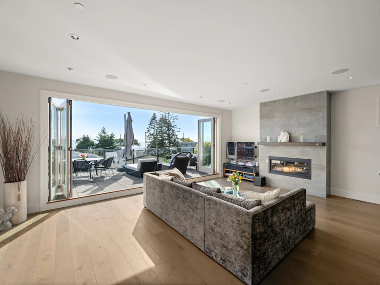 14712 Mcdonald Avenue, Surrey, BC, V4B 2C8 - 6