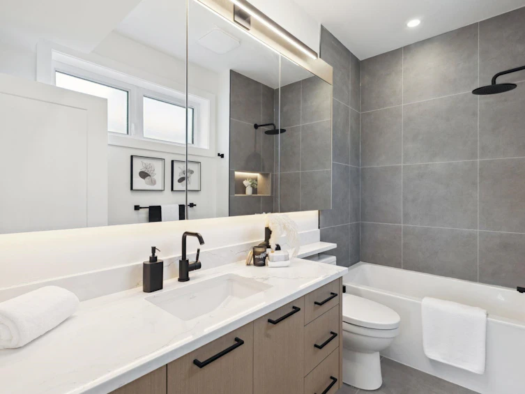 1-2244 E 11th Avenue, Vancouver, BC, V5N 1Z6 - 20
