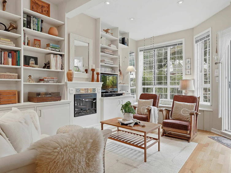 123-3440 W Broadway, Vancouver, BC, V6R 4R2