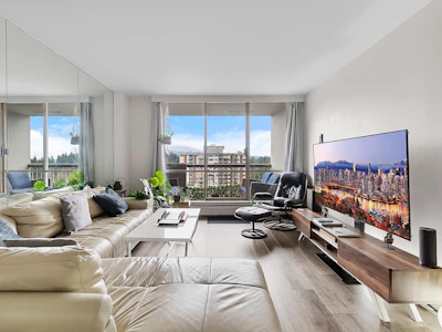 1808-2016 Fullerton Avenue - 5