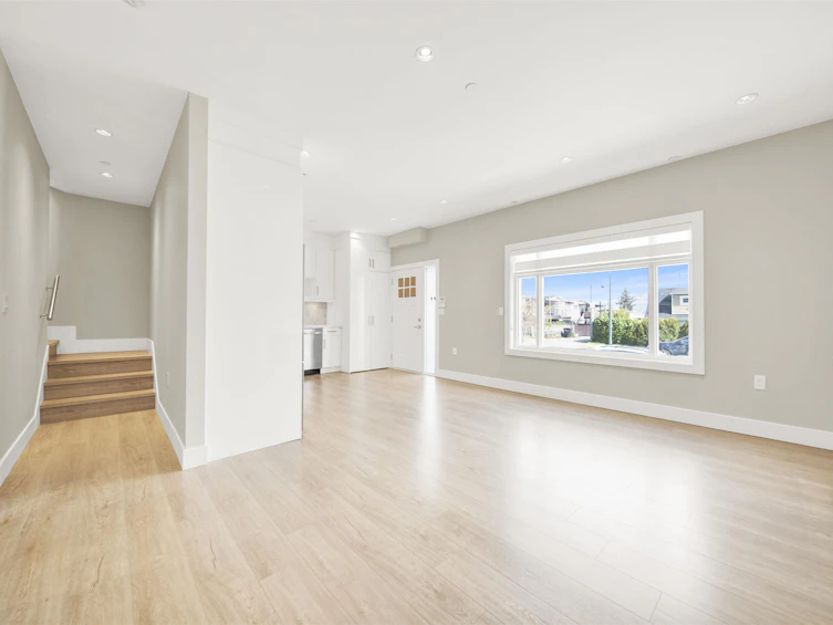 3128 Kings Avenue, Vancouver, BC, V5R 4T4 - 8