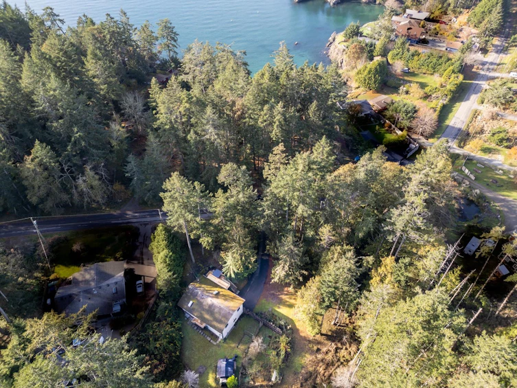 37150 Schooner Way, Pender Island, BC, V0N 2M2