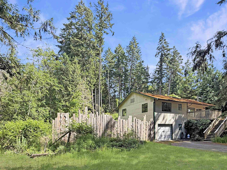 37150 Schooner Way, Pender Island, BC, V0N 2M2 - 2