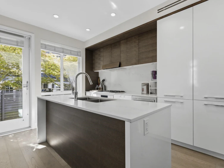 276 W 62nd Avenue, Vancouver, BC, V5X 0H1 - 7