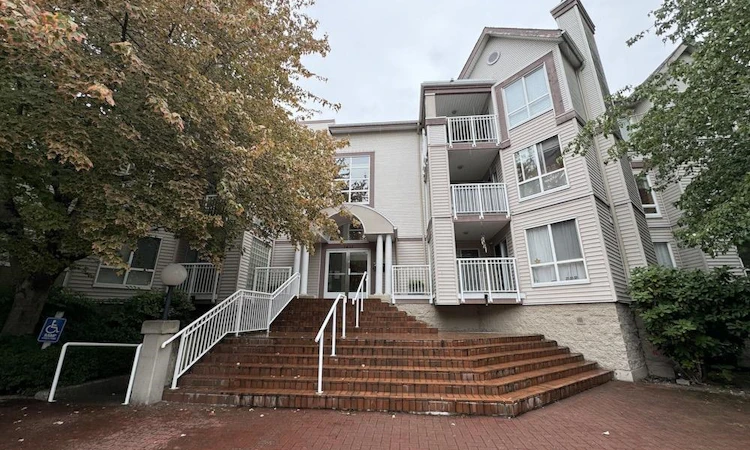 233-7451 Moffatt Road