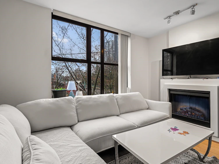 305-989 Beatty Street, Vancouver, BC, V6Z 3C2 - 9