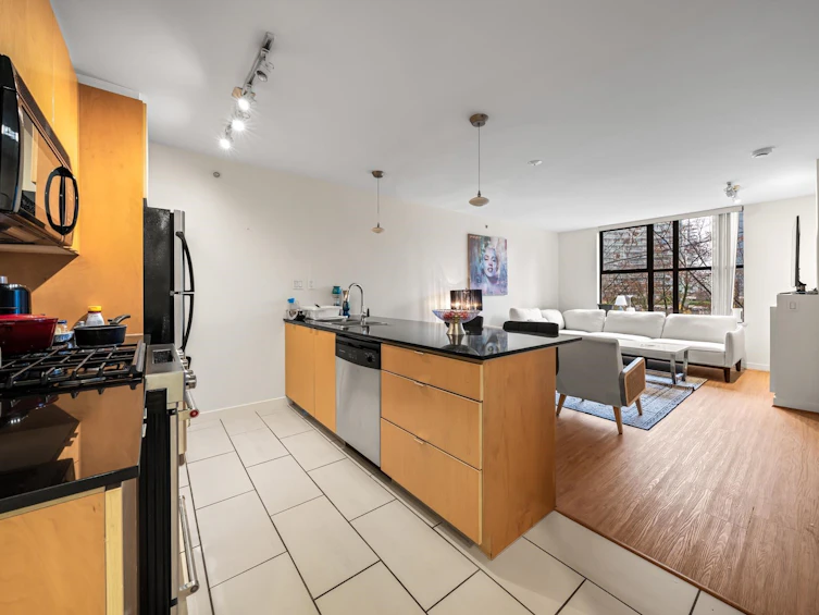 305-989 Beatty Street, Vancouver, BC, V6Z 3C2 - 3