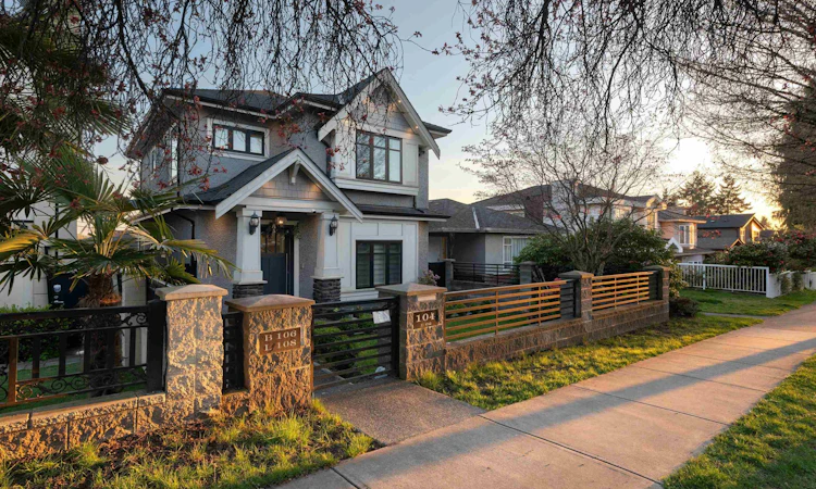 104 E 62 Avenue