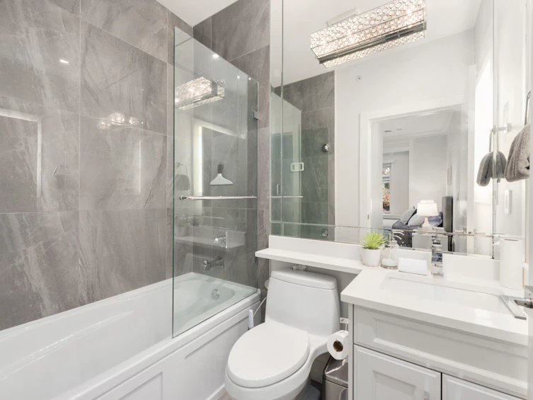 104 E 62 Avenue, Vancouver, BC, V5X 2E6 - 18