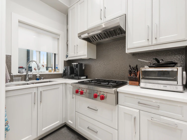 104 E 62 Avenue, Vancouver, BC, V5X 2E6 - 8