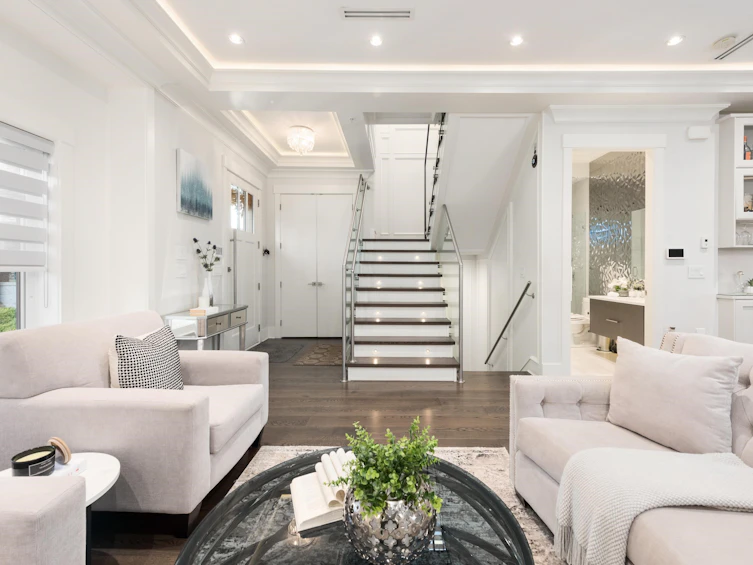 104 E 62 Avenue, Vancouver, BC, V5X 2E6 - 2