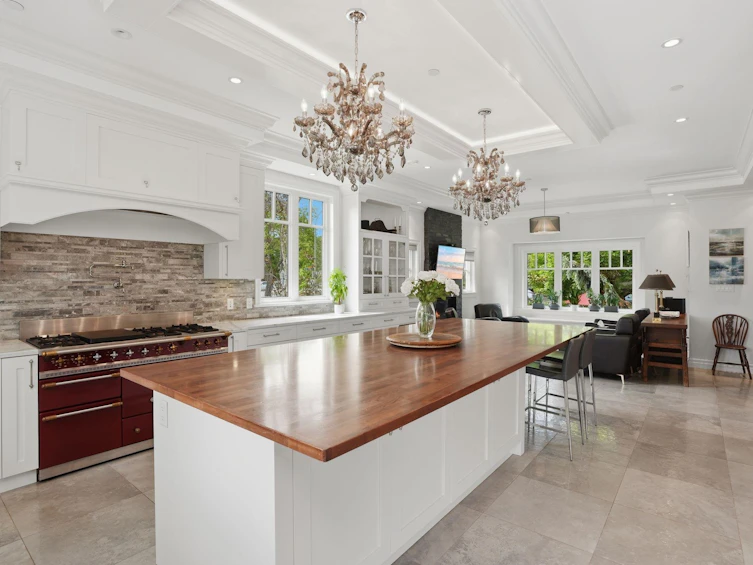 4098 W 16th Avenue, Vancouver, BC, V6R 3E1 - 4