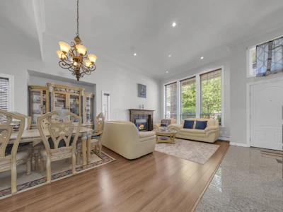 17460 64a Avenue - 5