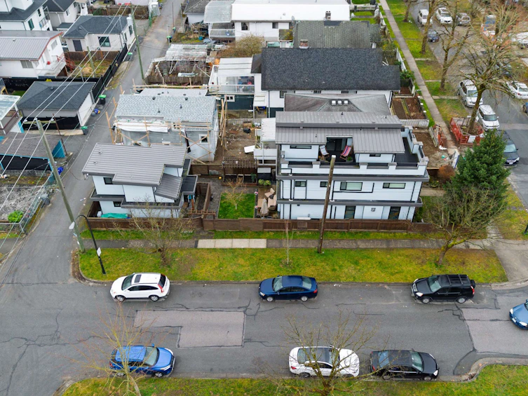 1805 E 37th Avenue, Vancouver, BC, V5P 1E9 - 32