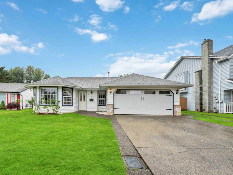 2717 Dehavilland Court, Abbotsford, BC, V2T 5L3 - 6