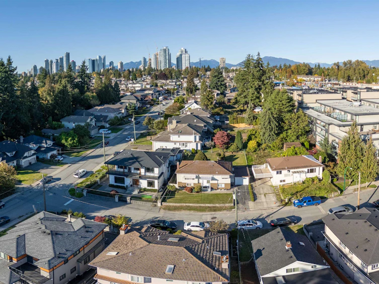 5111 Clinton Street, Burnaby, BC, V5J 2L5 - 23