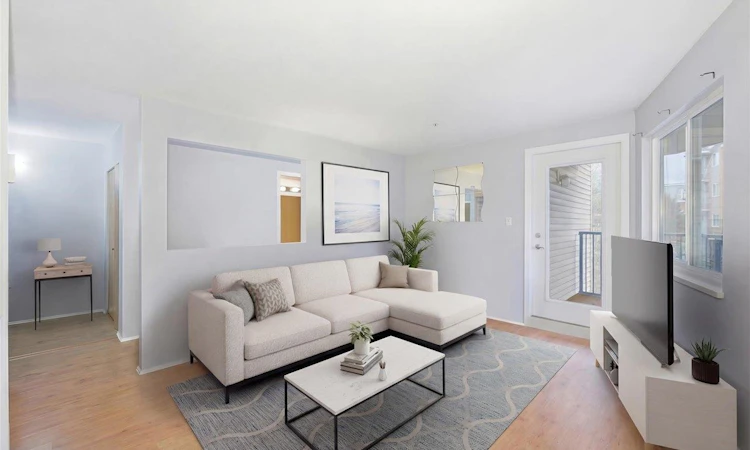 311-11595 Fraser Street