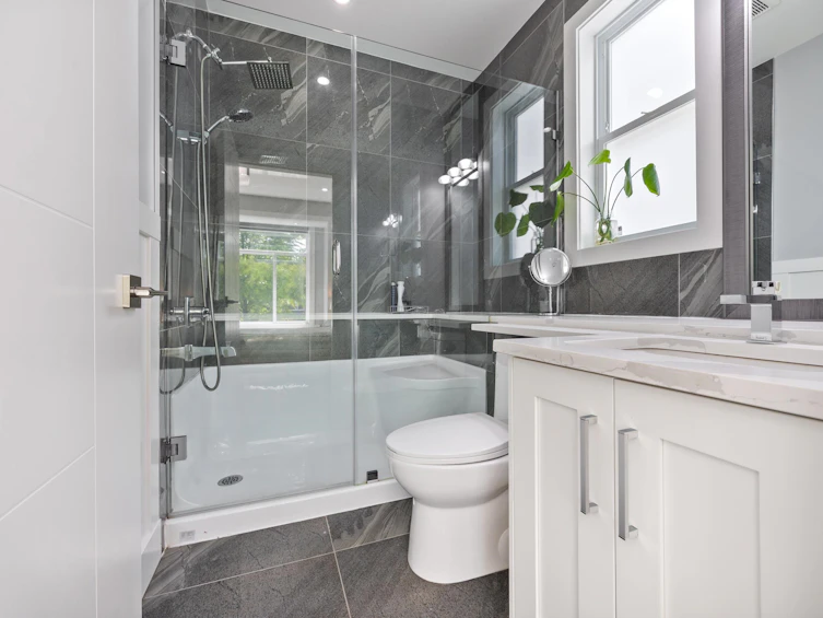 2309 Dublin Street, New Westminster, BC, V3M 3B3 - 23