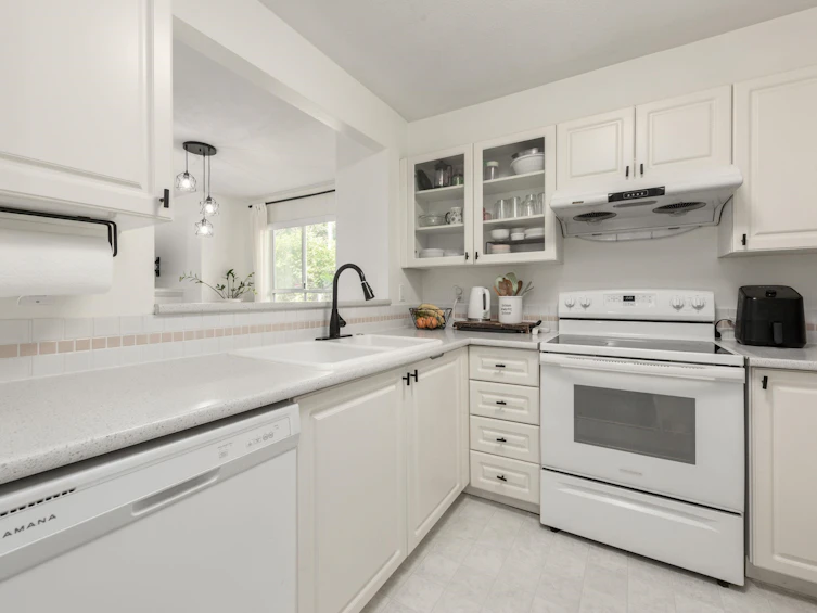 112-8880 Jones Road, Richmond, BC, V6Y 3Z1 - 11