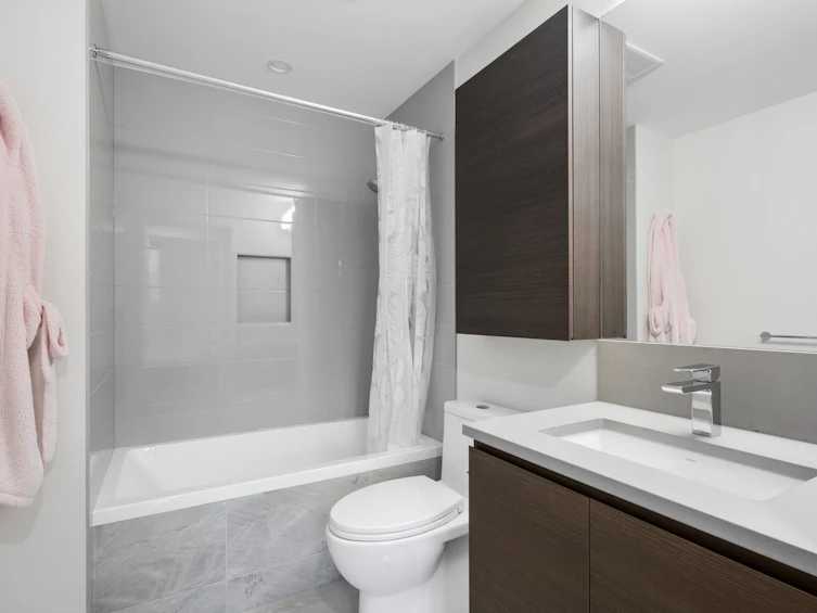1410-4168 Lougheed Highway, Burnaby, BC, V5C 0N9 - 12